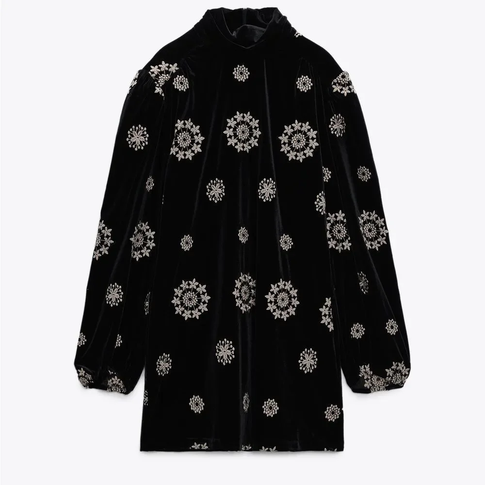 ZARA EMBROIDERED VELVET DRESS
BLACK - REF. 2731/339 - Picture 8 of 8